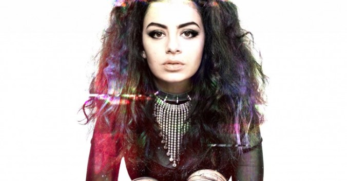 Charli-XCX-True-Romance-web-725x380